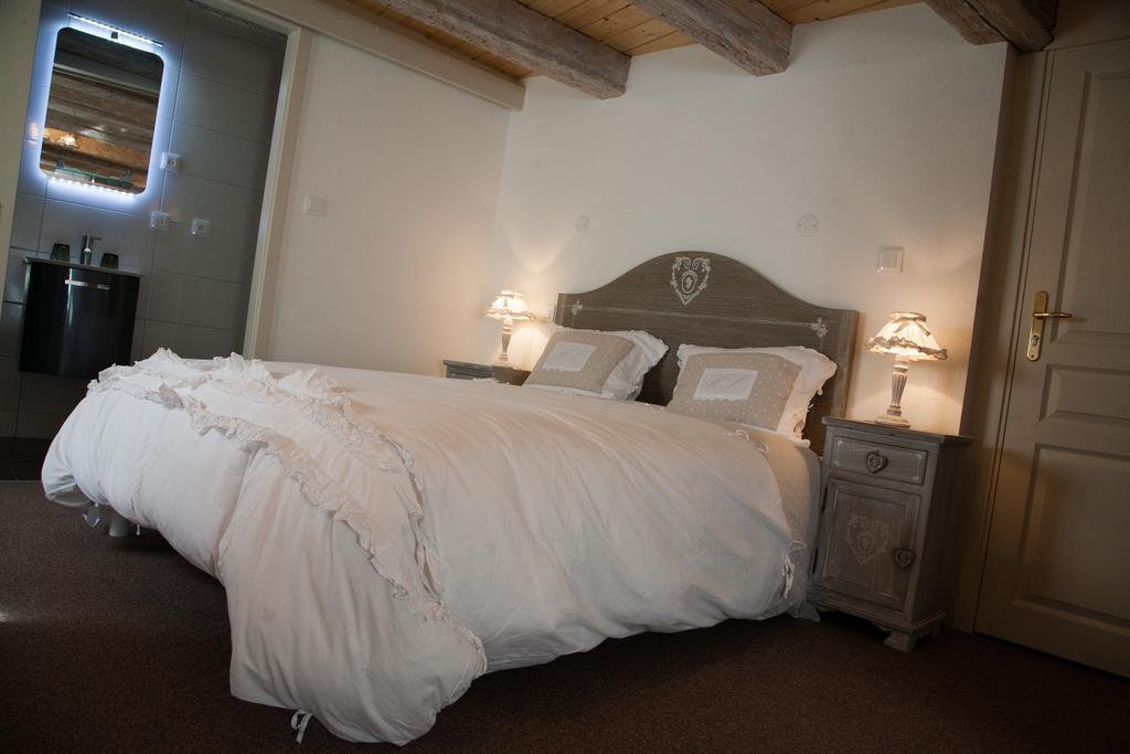 Chambre Le Hupsa Pfannala Saint-Hippolyte  Pokój zdjęcie