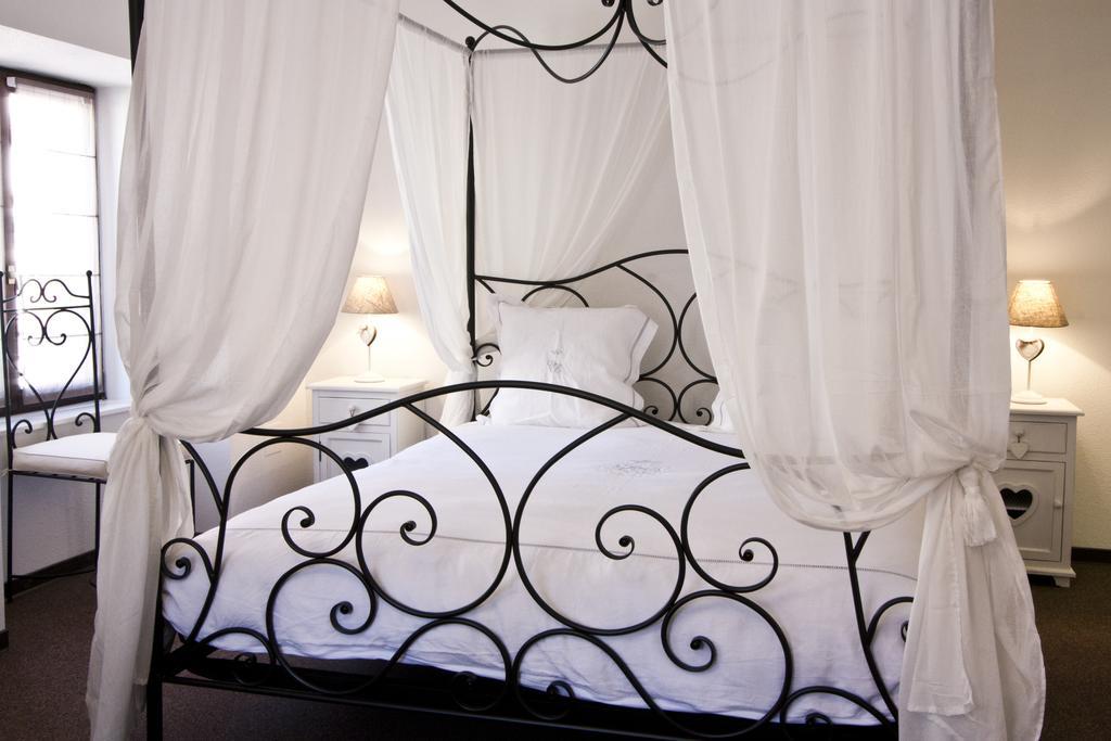 Chambre Le Hupsa Pfannala Saint-Hippolyte  Pokój zdjęcie